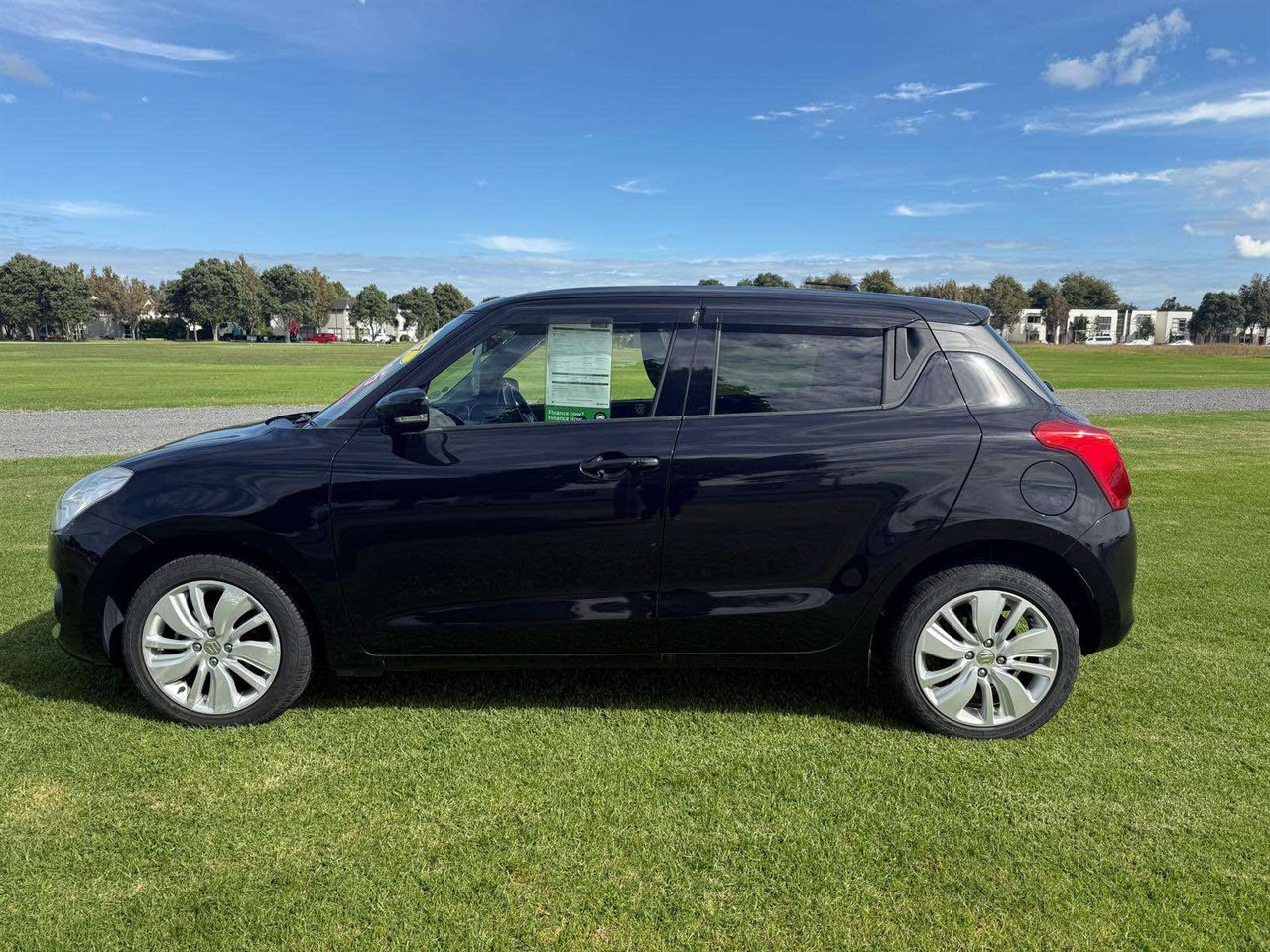 2017 Suzuki SWIFT